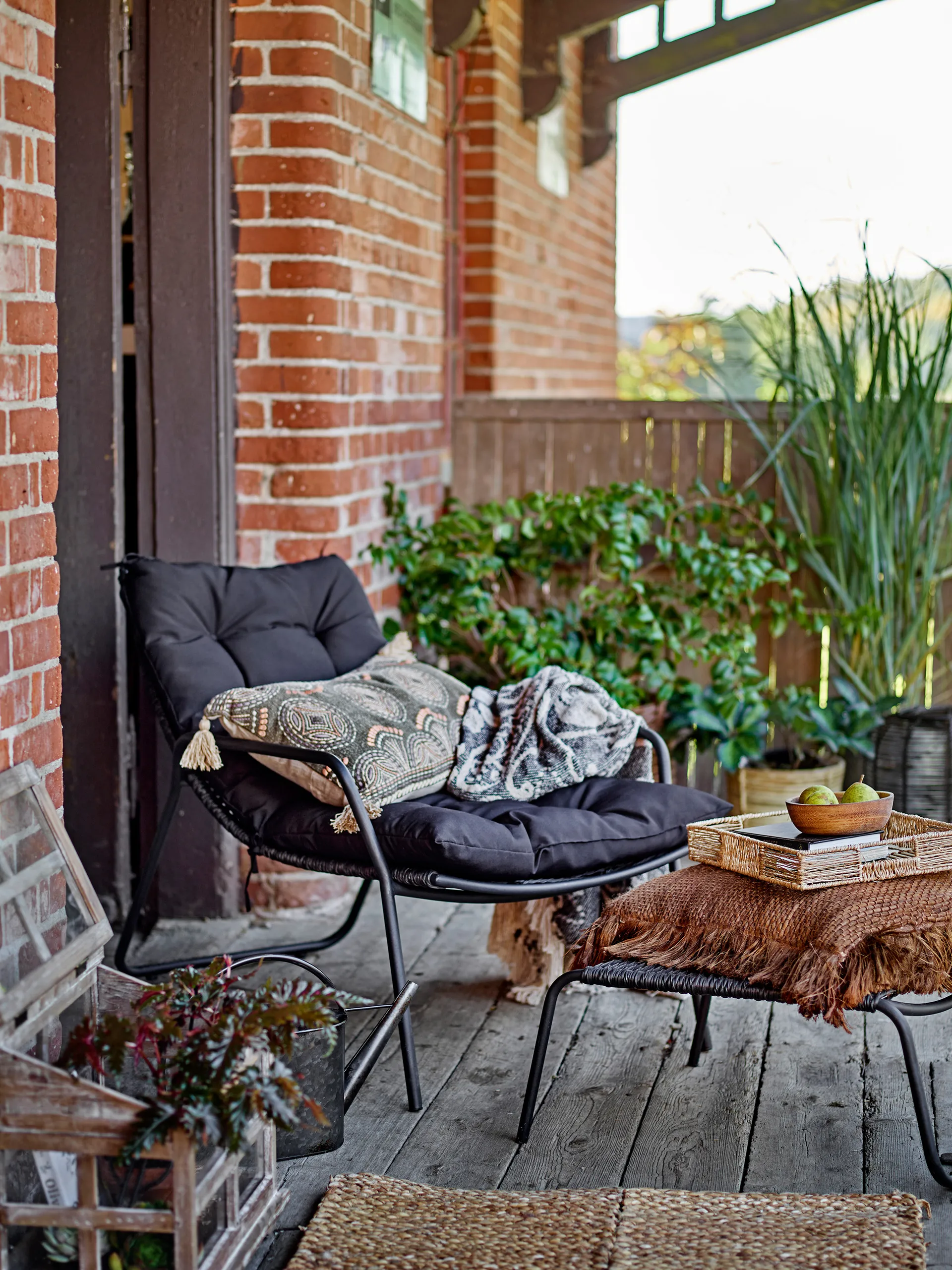 Chaise longue Boel, Noir Bloomingville