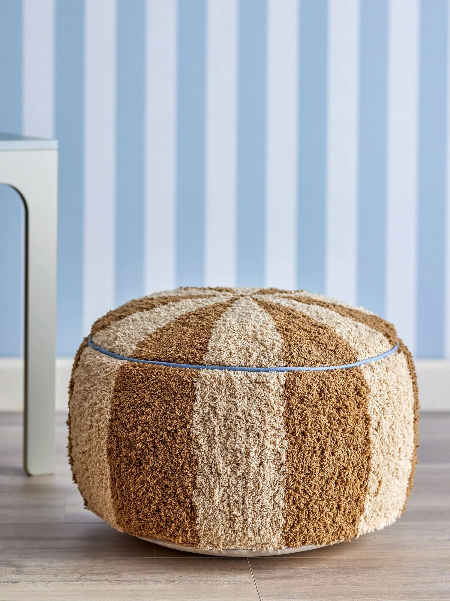 Charoline pouf Ø44 cm, Brun-blanc-bleu Bloomingville