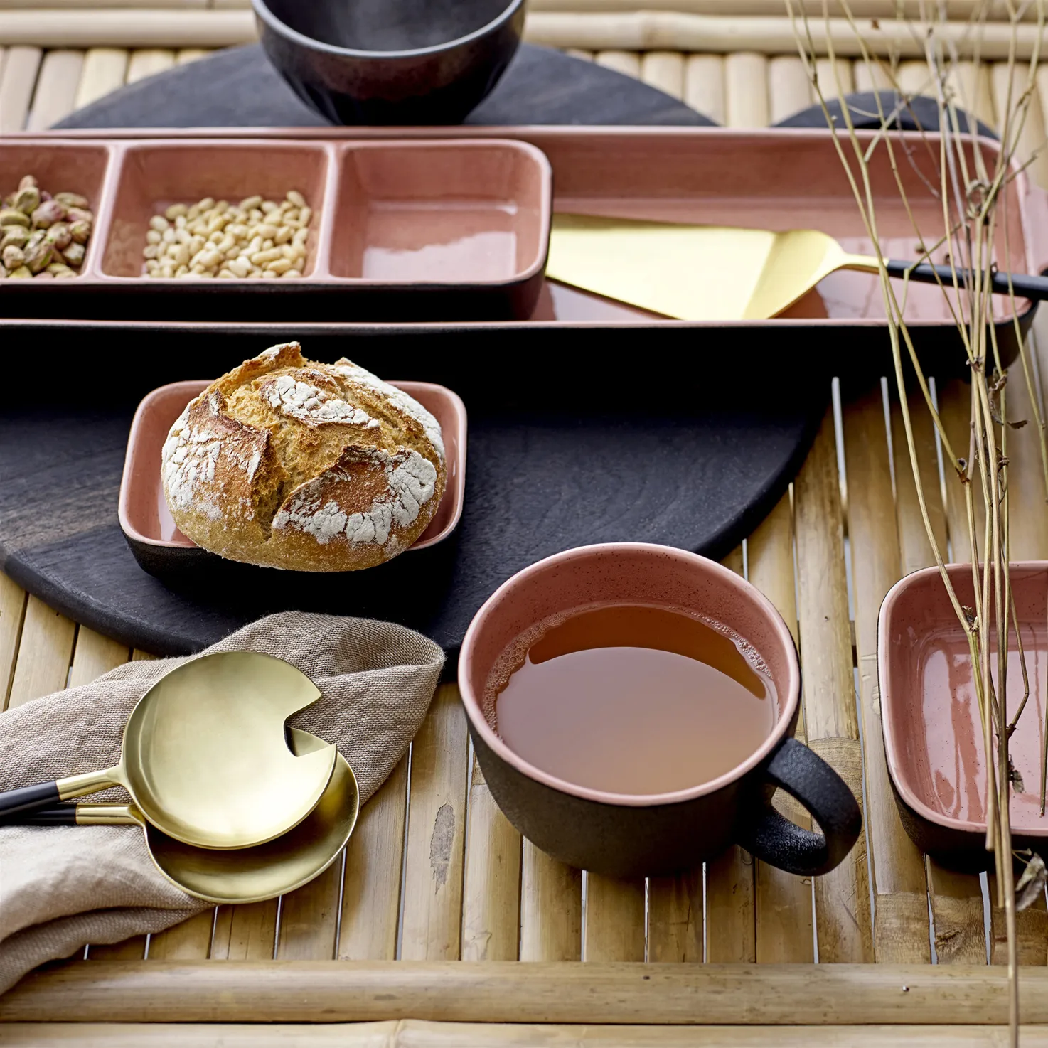 Couverts à salade Bloomingville 2 Pièces, Noir-doré Bloomingville