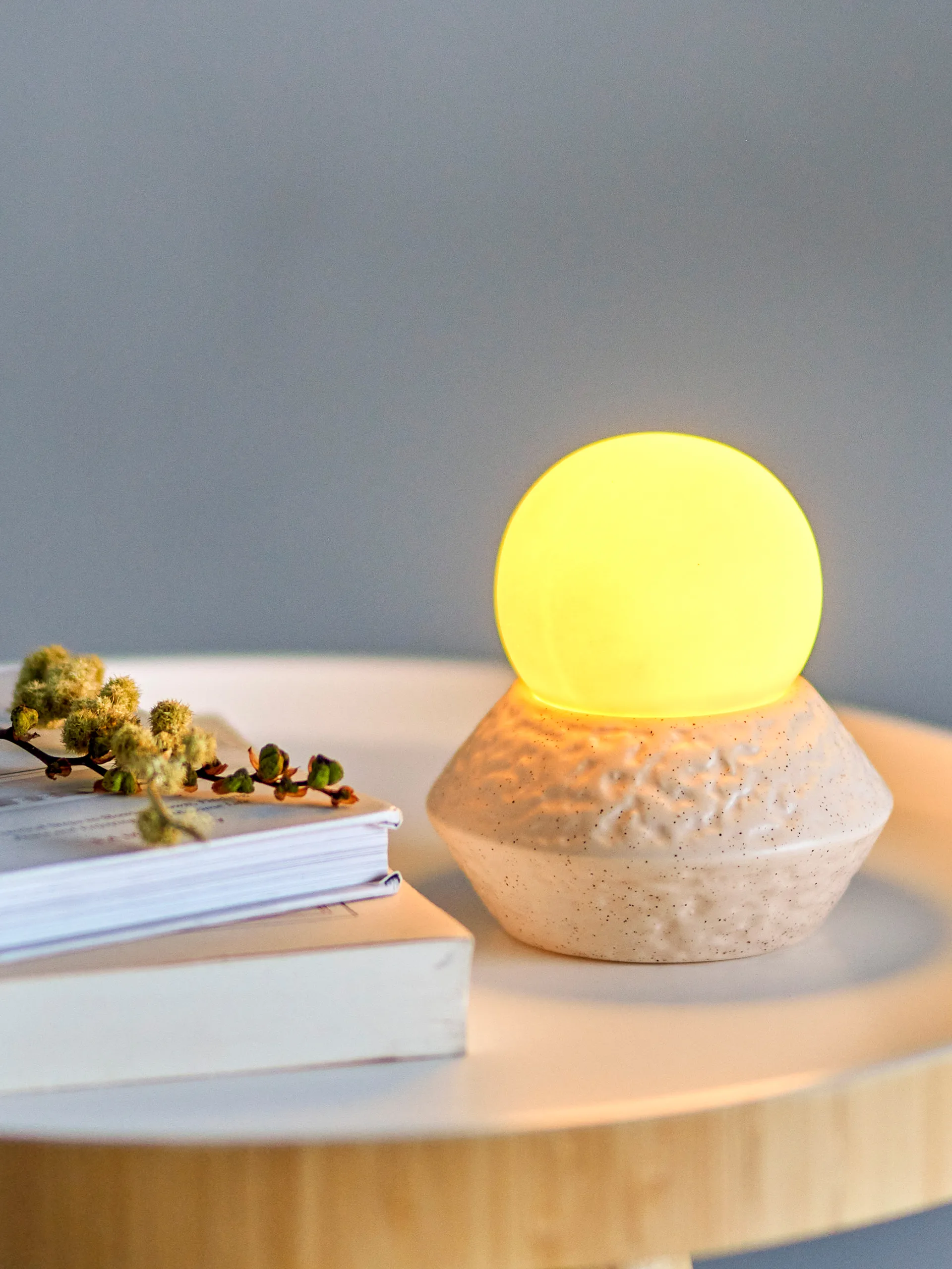 Lampe de table portable Capella Ø10x11 cm, White single Bloomingville