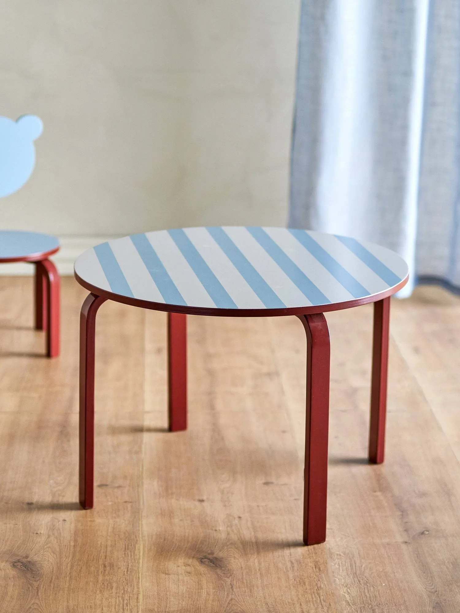 Liova table, Bleu-blanc, Ø65 cm Bloomingville