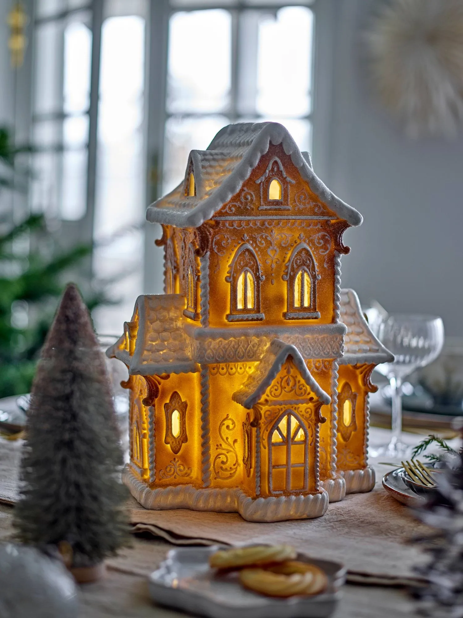 Maison décorative avec lumière, Brun, 37 cm Bloomingville