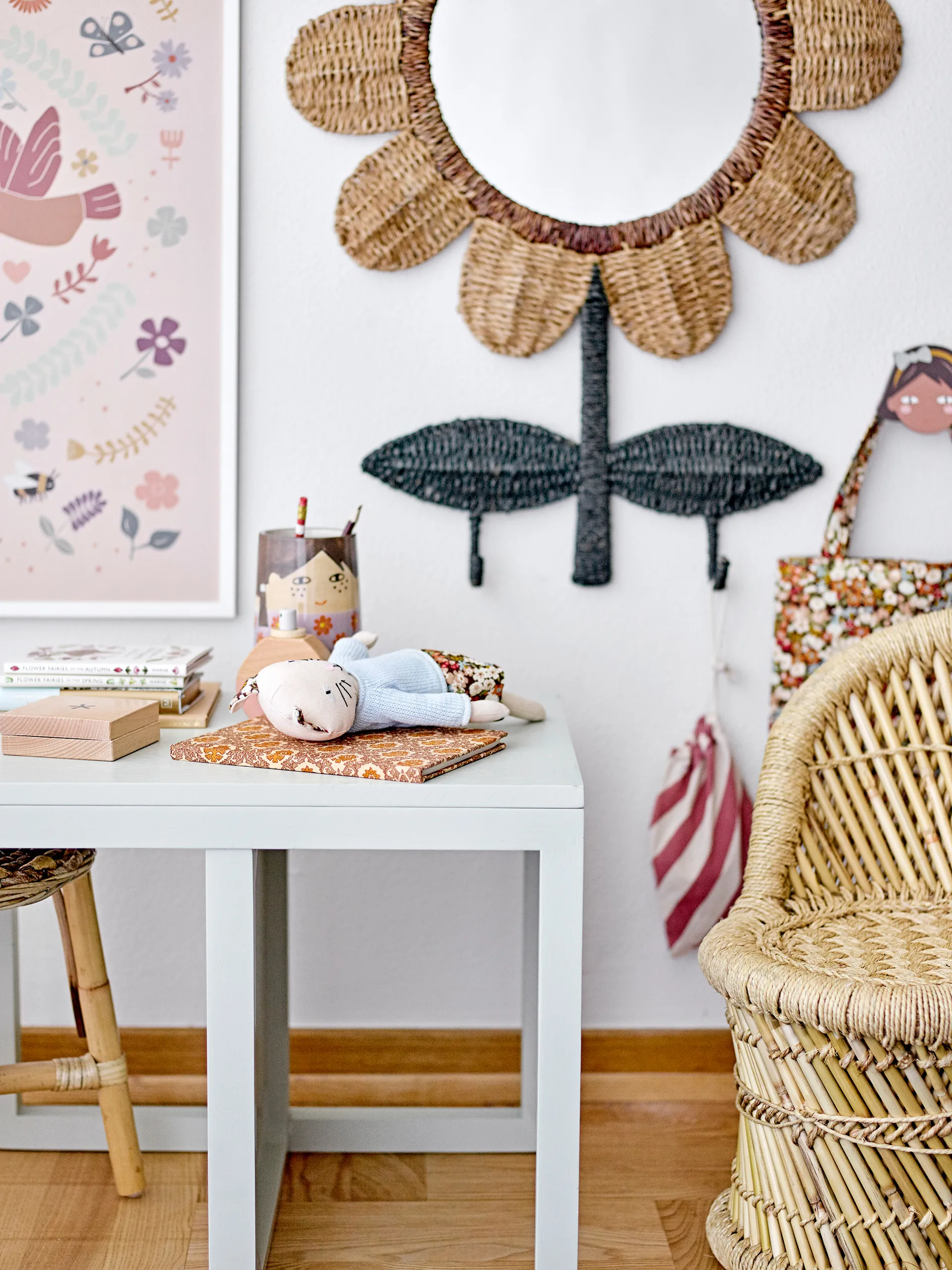 Miroir avec crochets Nabiya 56x74 cm, Nature Bloomingville