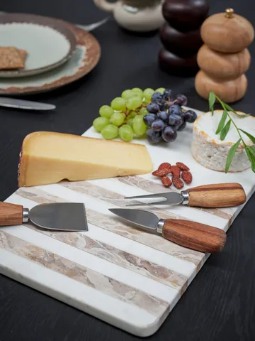 Planche à découper Novelle en marbre 38x22,5 cm - Blanc - Bloomingville