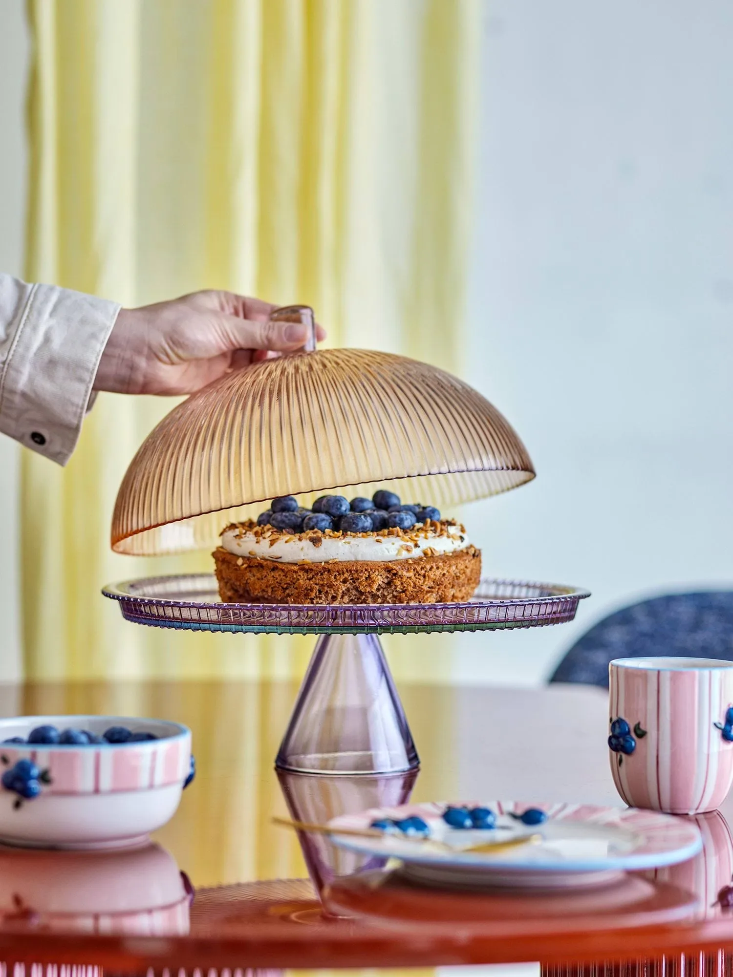 Plat à gâteau à pieds avec couvercle, Multicolore, Ø32 cm Bloomingville