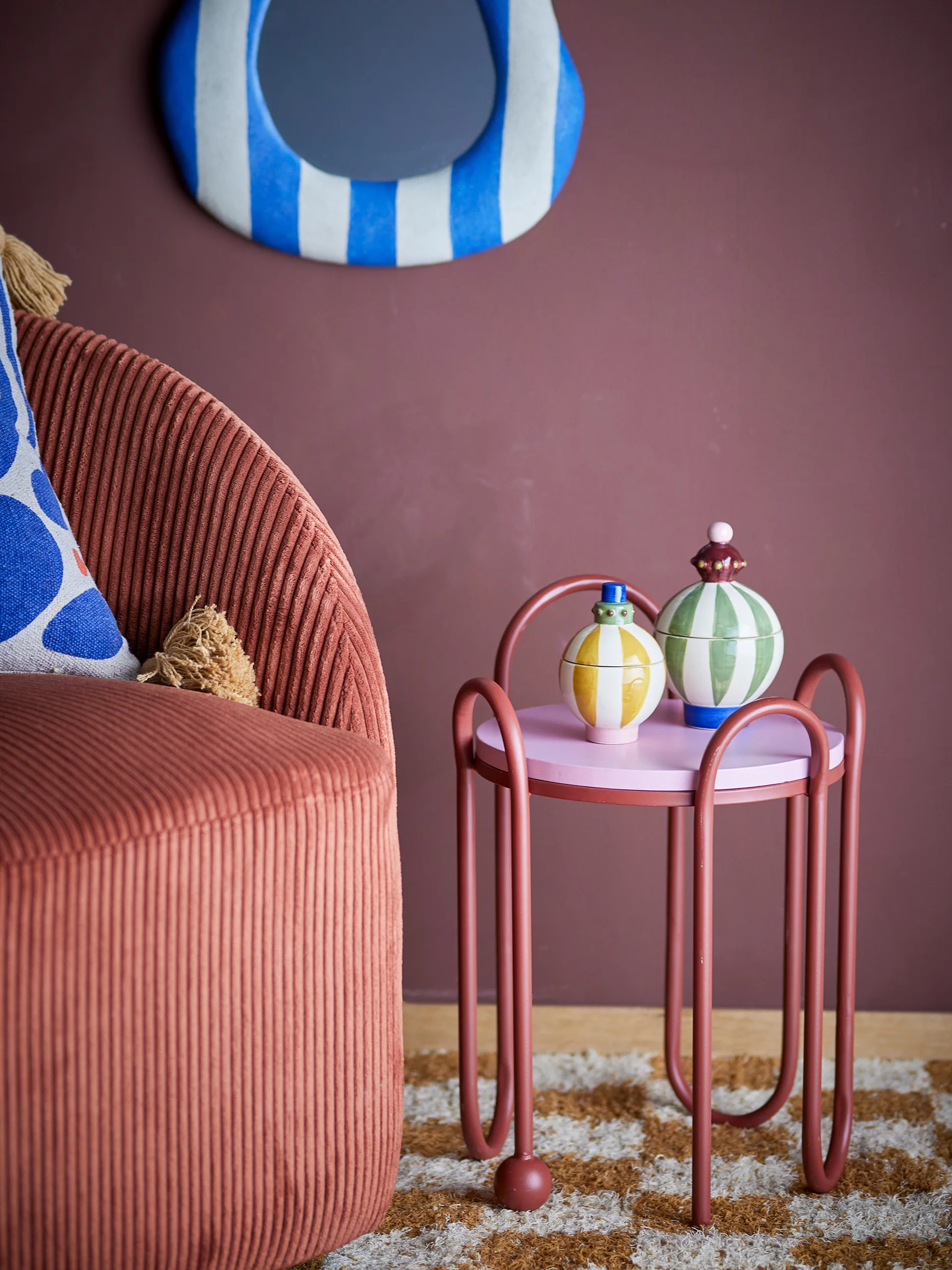 Table d’appoint Whimsica Ø30,5 cm, Rouge Bloomingville