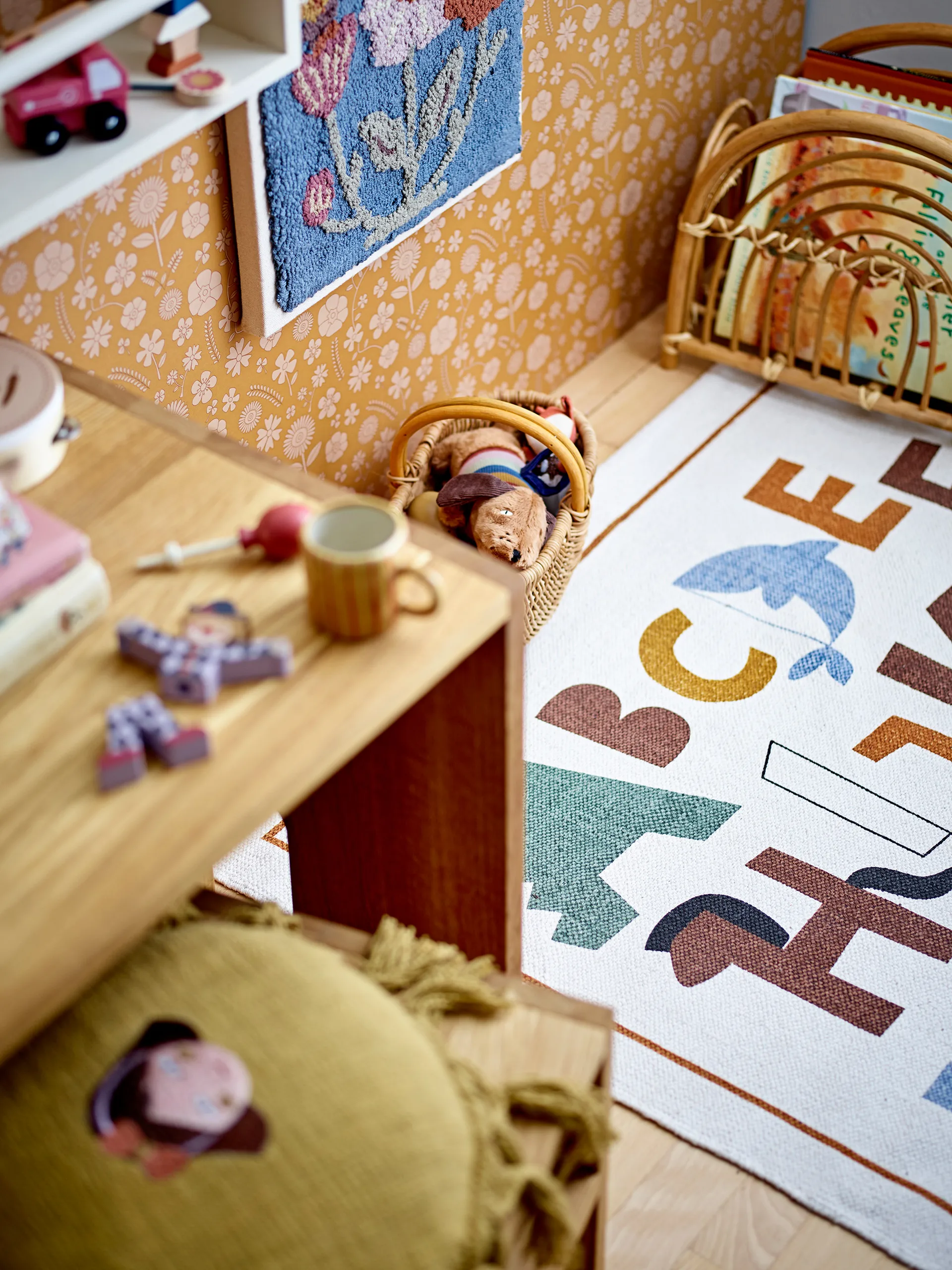 Tapis Memmo 110x110 cm, Alphabet Bloomingville