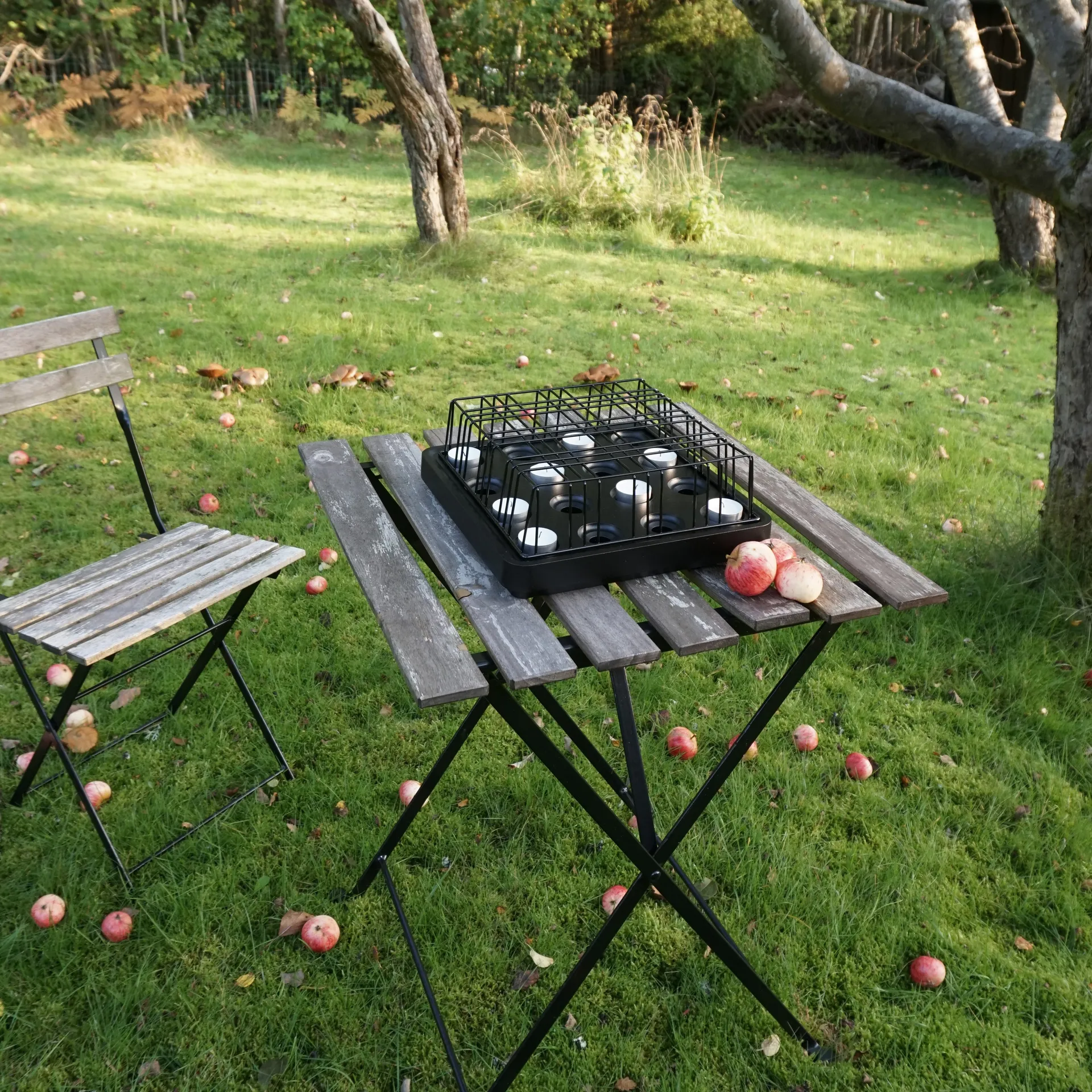 Grille pour bougeoir Stumpastaken noir, Grand Born In Sweden