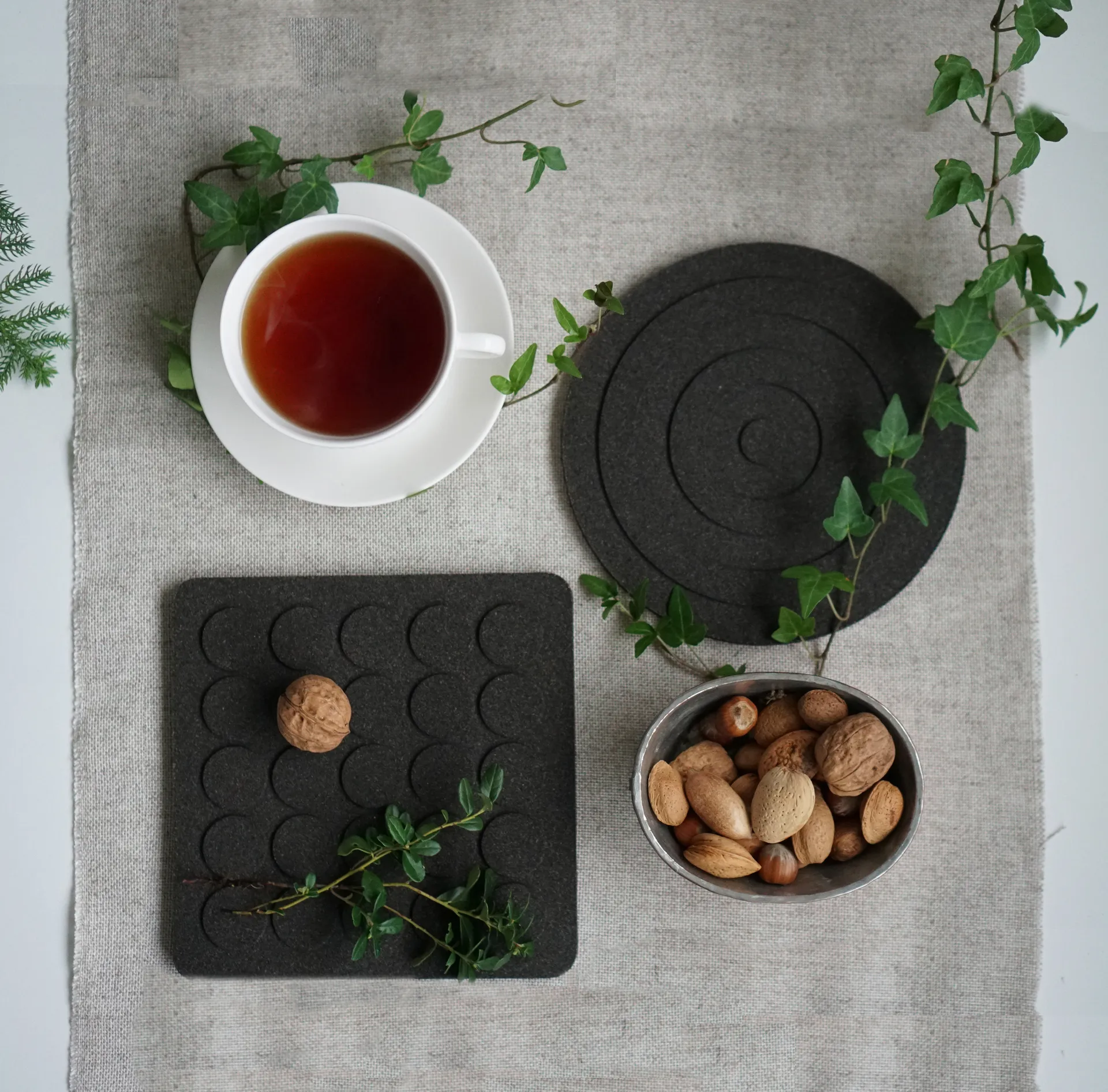 Tapis rond pour casseroles Circle Ø20 cm, Noir Born In Sweden