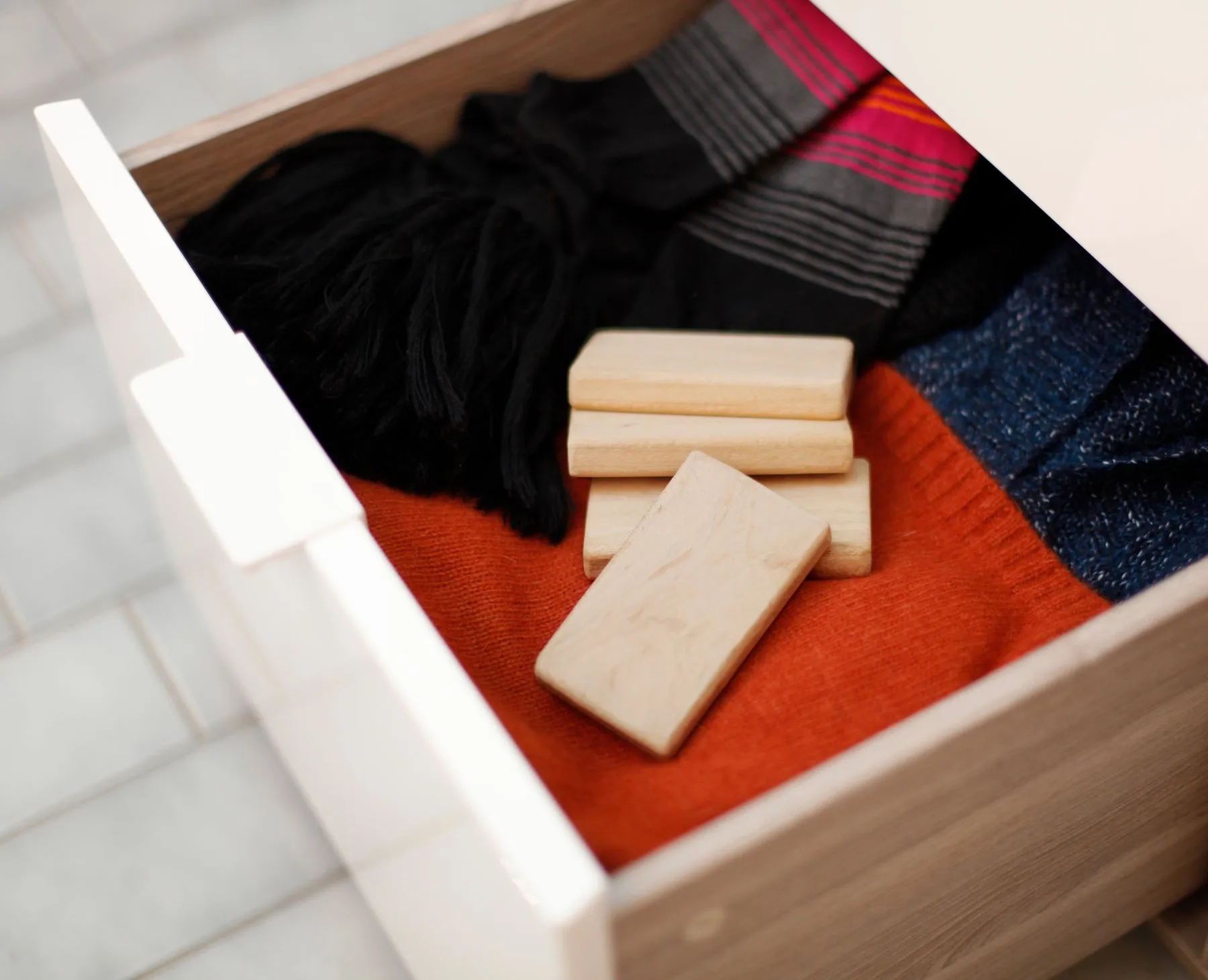 Bloc parfumé Bosign en cèdre blanc, Lot de 4 Bosign