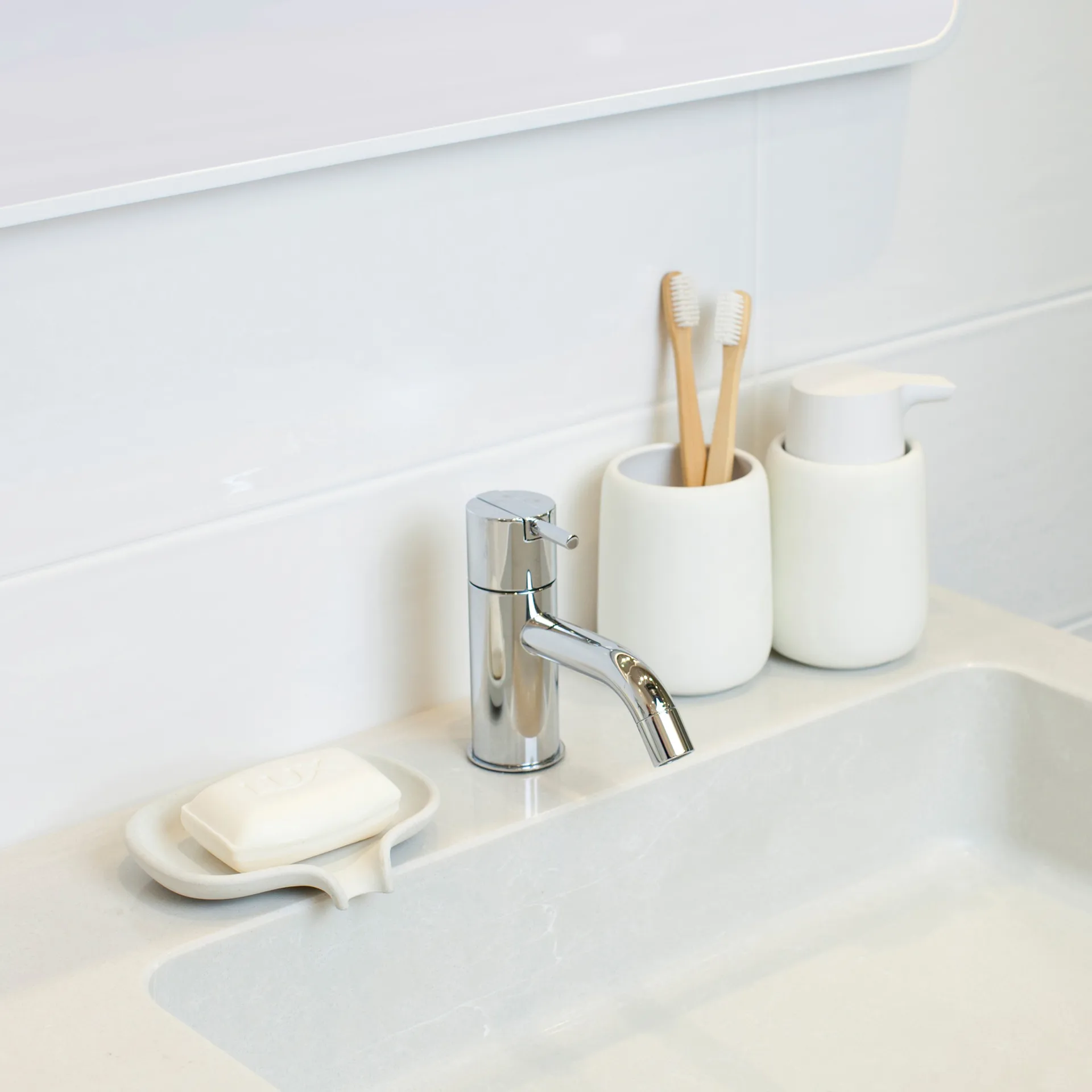 Porte-savon Soap Saver Flow avec bec d’écoulement en béton, Blanc Bosign