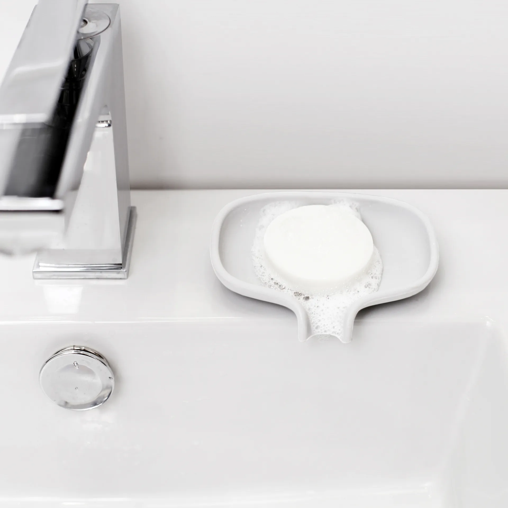 Porte-savon Soap Saver Flow avec bec d’écoulement small, Blanc Bosign