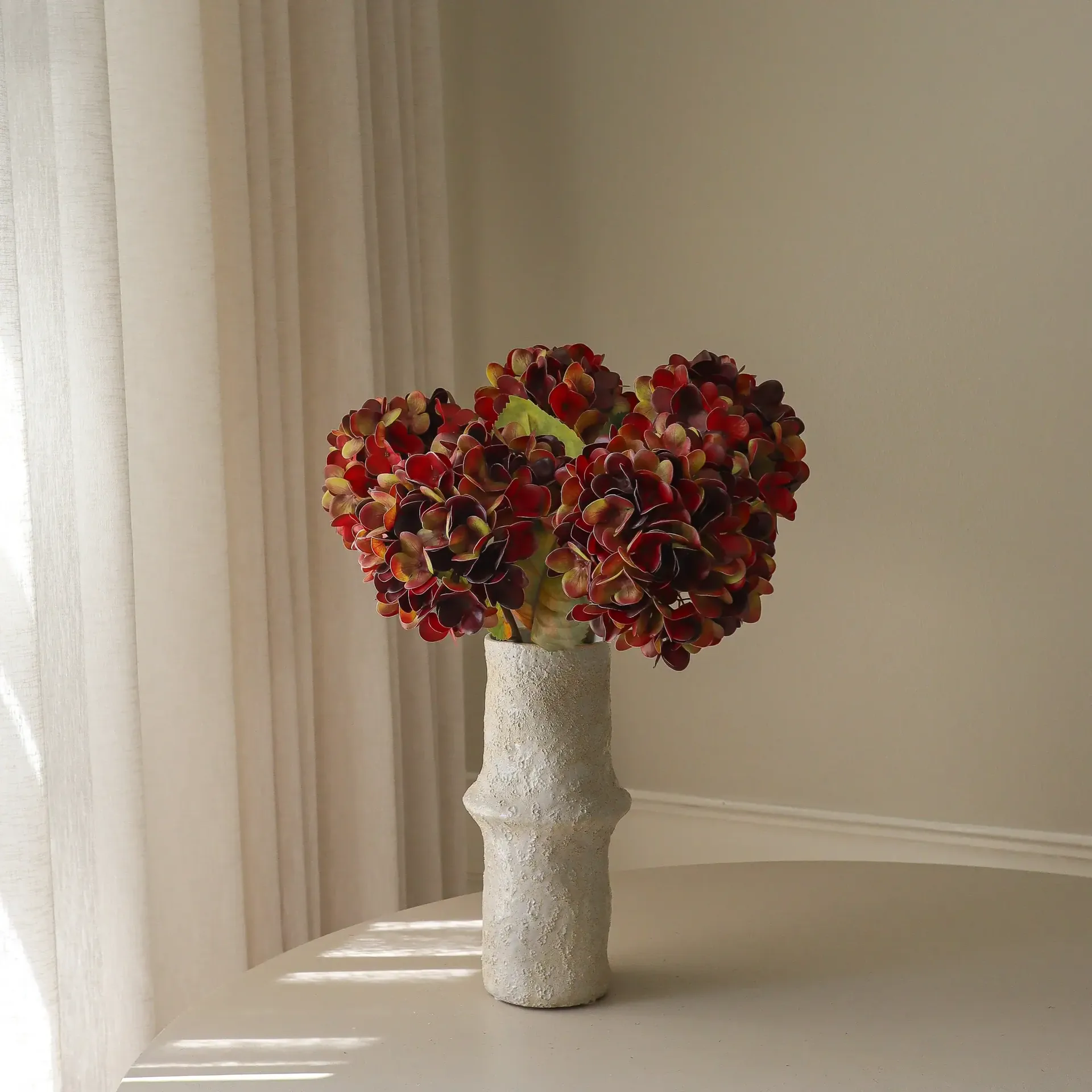 Bouquet artificiel d’hortensias, Deep burgundy, 60 cm, 6 pièces Botané