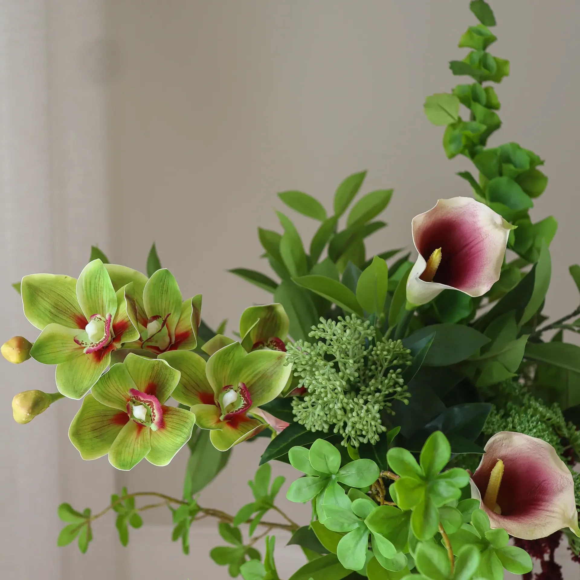Bouquet artificiel Wild Grove, Calla-orchidée cymbidium-carotte sauvage, 112 cm, 16 pièces Botané