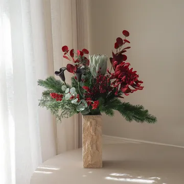 Bouquet artificiel Wild Winter - Protée, chrysanthème araignée, calla, eucalyptus, 84 cm - Botané