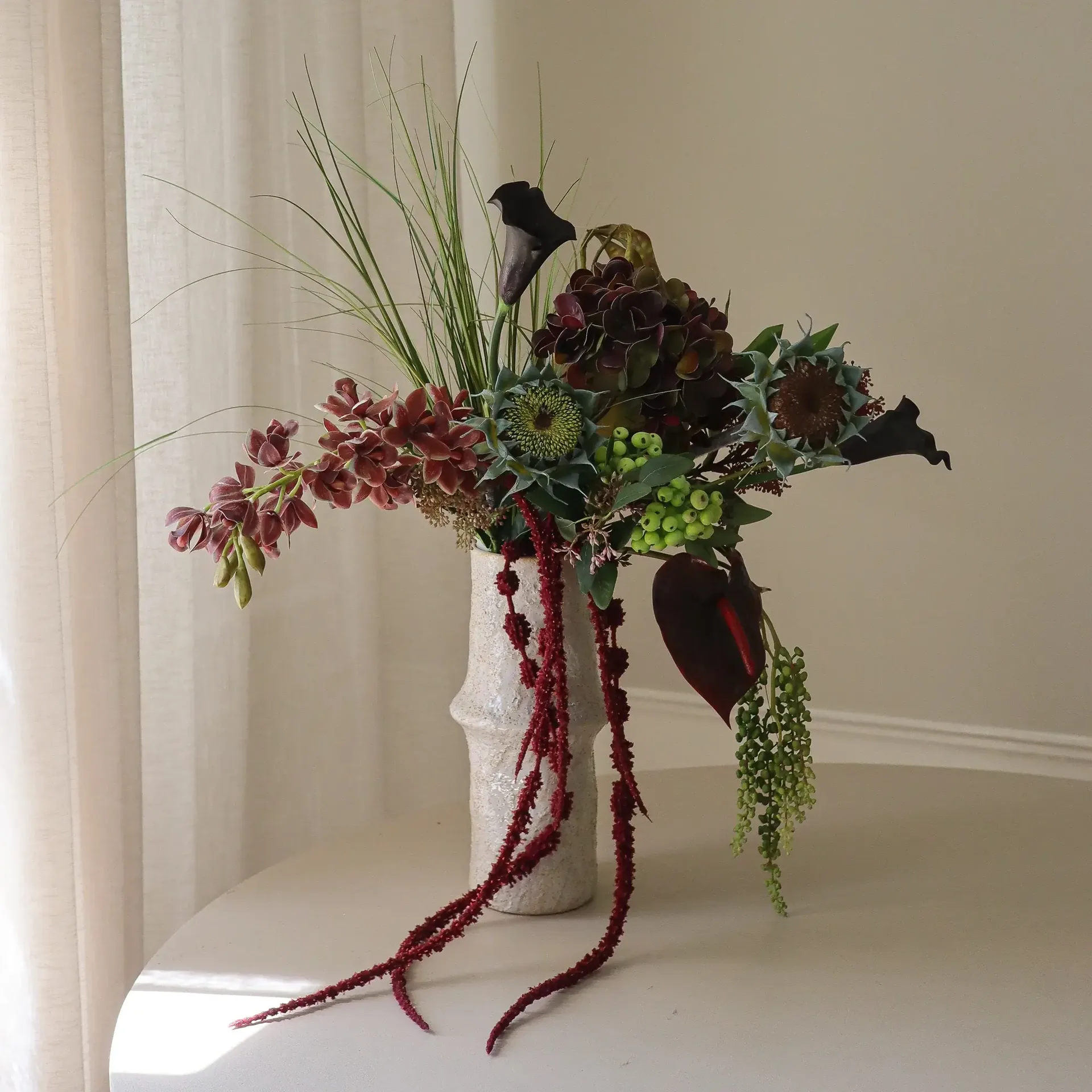 Bouquet artificiel Woodland Nocturne, Calla-anthurium-hortensia-tournesol d’automne, 112 cm, 14 pièces Botané