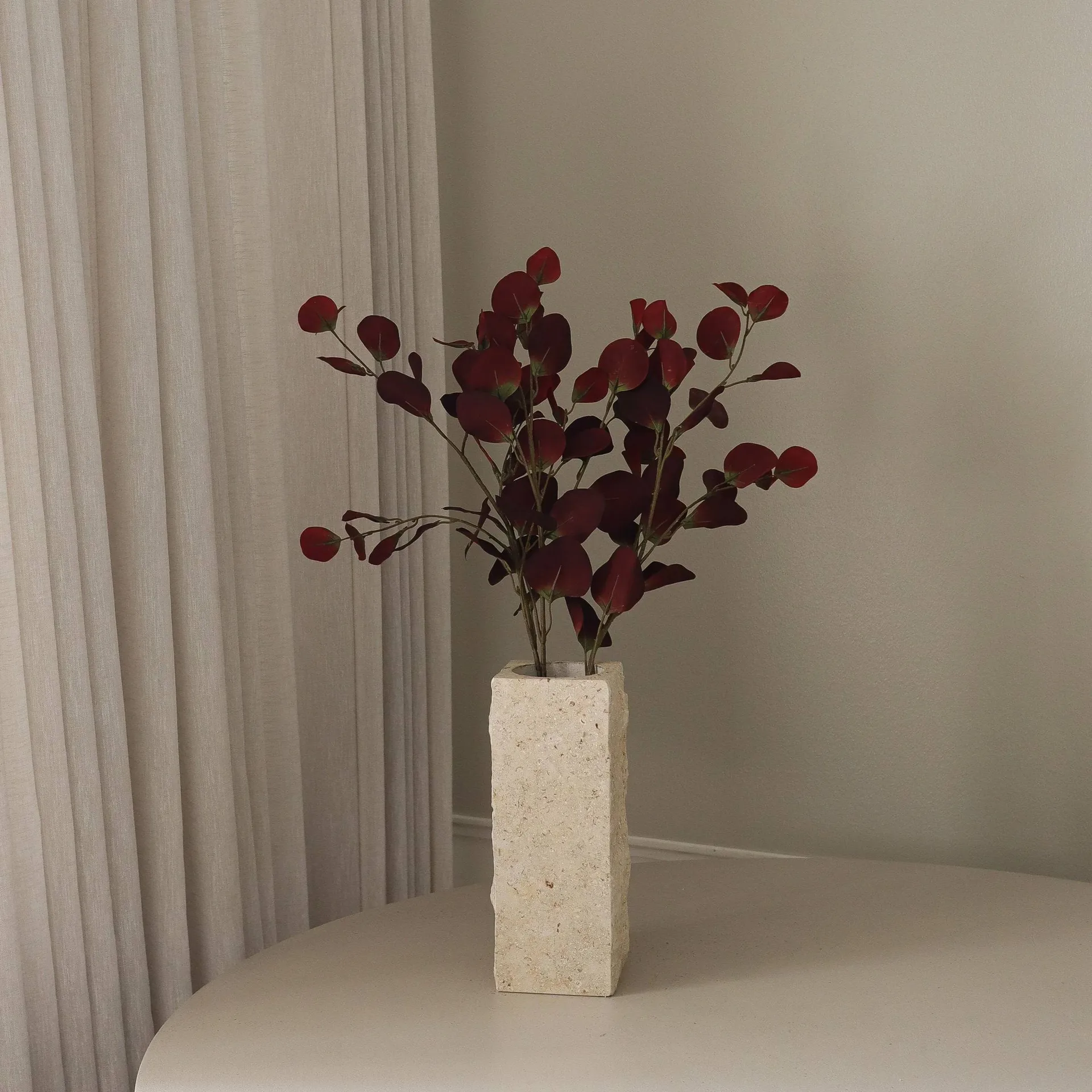 Branche artificielle d’eucalyptus, Burgundy, 84 cm Botané