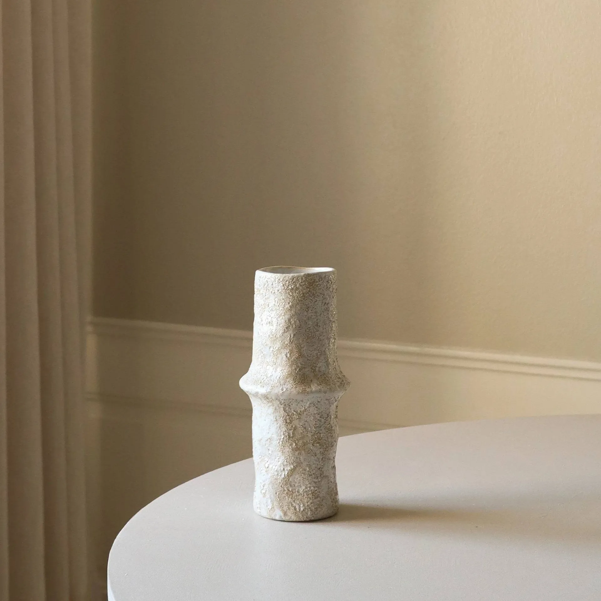 Vase en céramique Earth, Small, Ø8x24,5 cm Botané