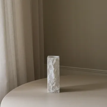 Vase en marbre Carrara Edge - Small, 25 cm - Botané