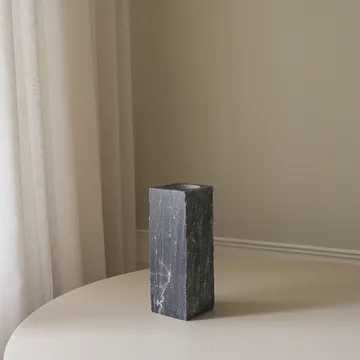 Vase en marbre Cartier Edge - Medium, 30 cm - Botané