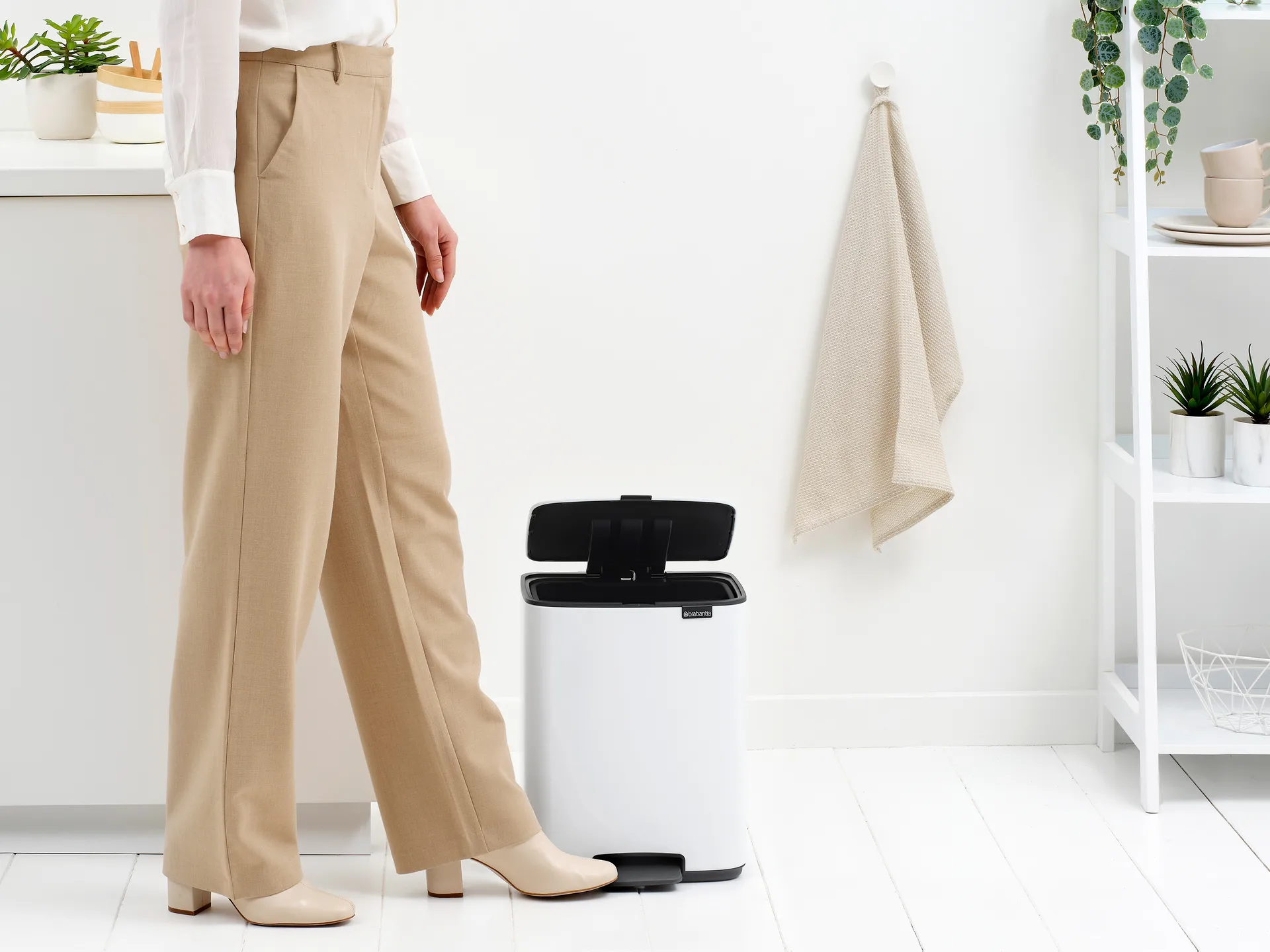 Poubelle à pédale Bo 12 L, White Brabantia