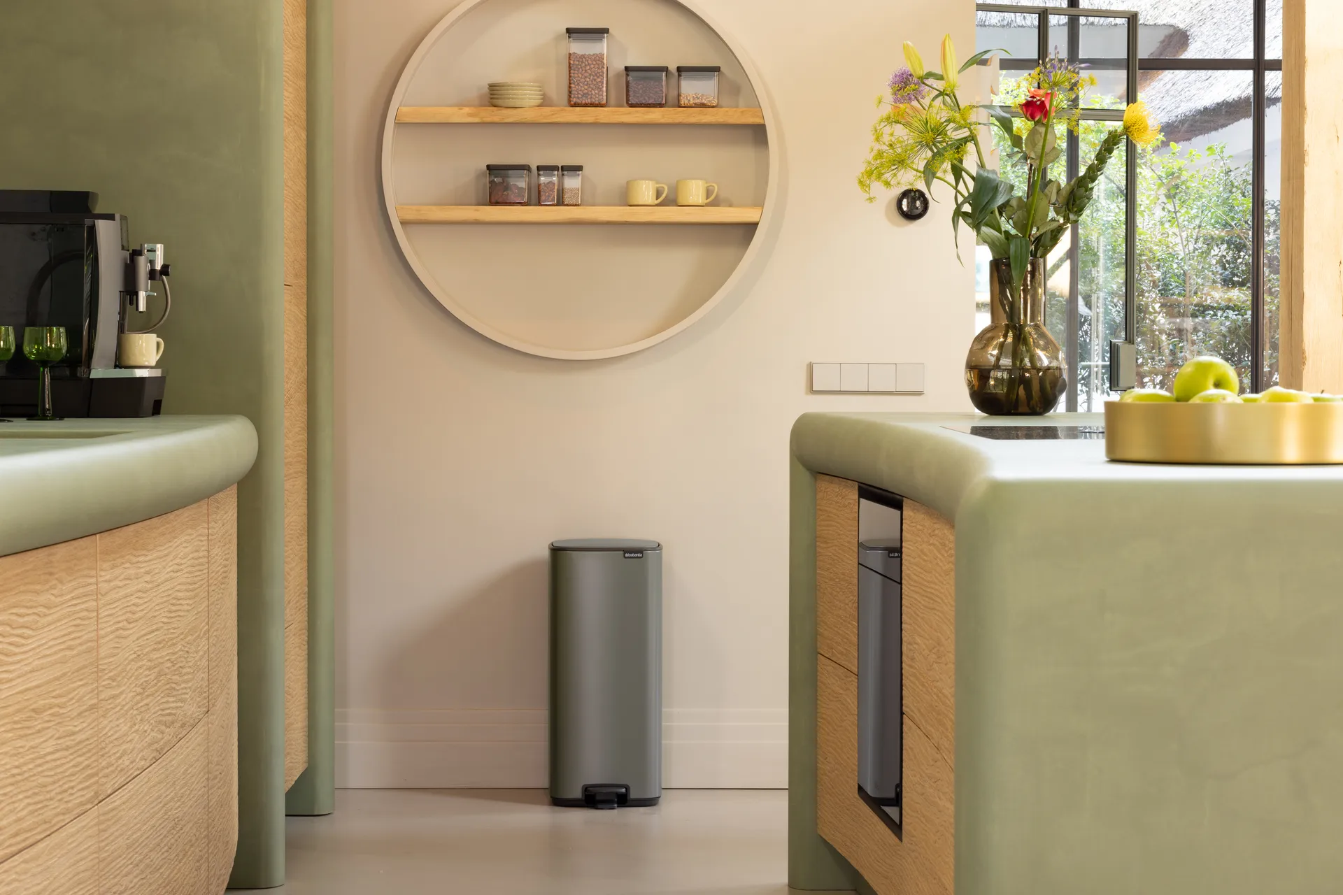 Poubelle à pédale Bo 30 L, Platinum Brabantia