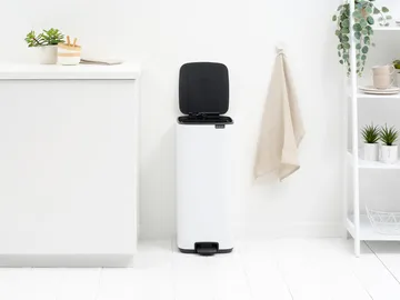 Poubelle à pédale Bo 30 L - White - Brabantia