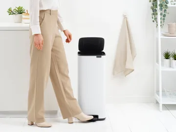 Poubelle à pédale Bo 30 L - White - Brabantia