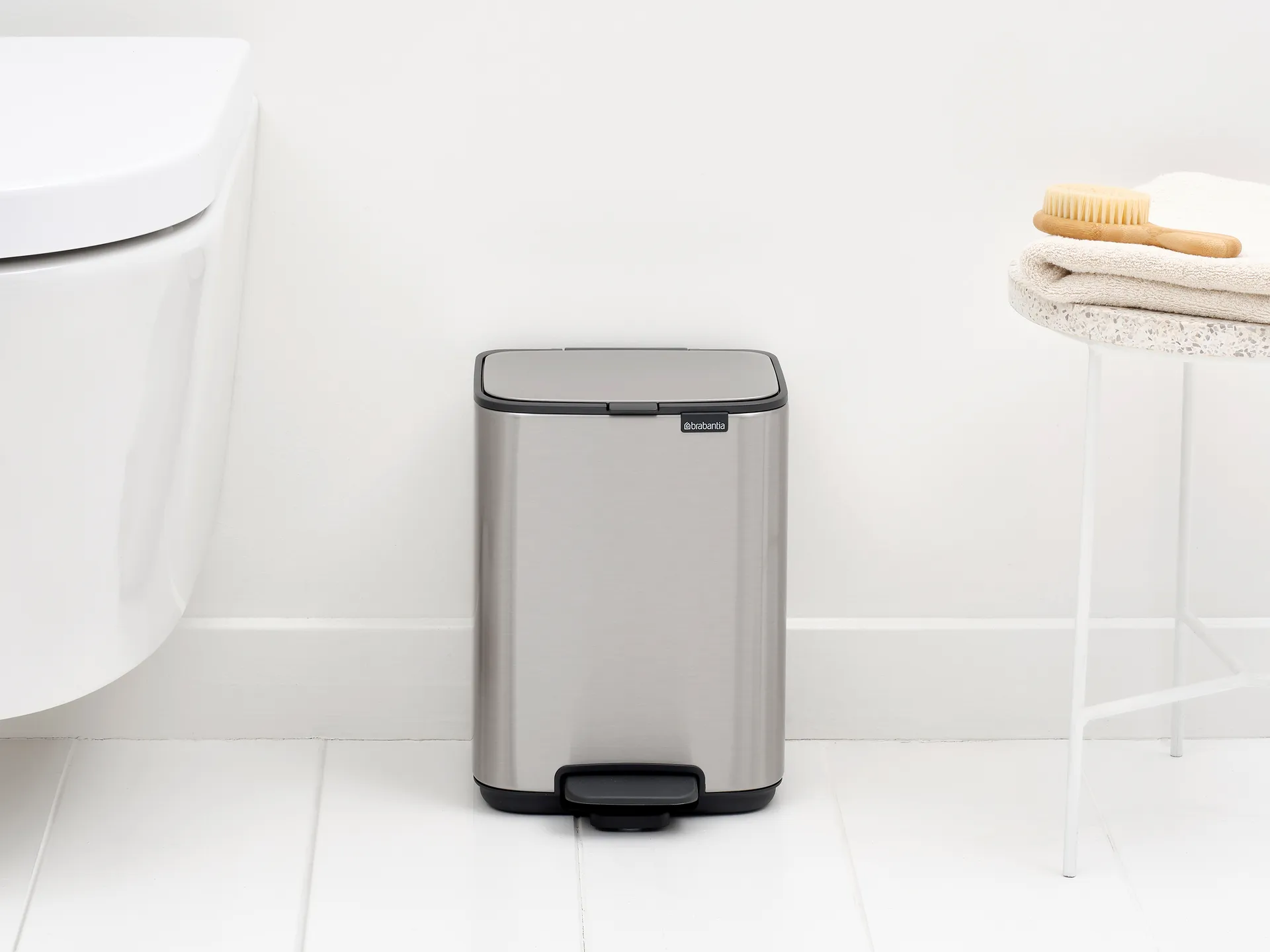 Poubelle à pédale Bo 4 L, Matt Steel Fingerprint Proof Brabantia