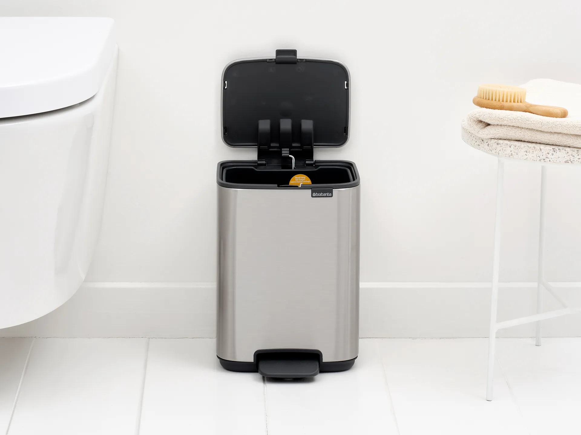 Poubelle à pédale Bo 4 L, Matt Steel Fingerprint Proof Brabantia