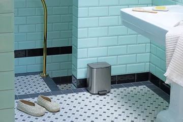 Poubelle à pédale Bo 4 L - Matt Steel Fingerprint Proof - Brabantia