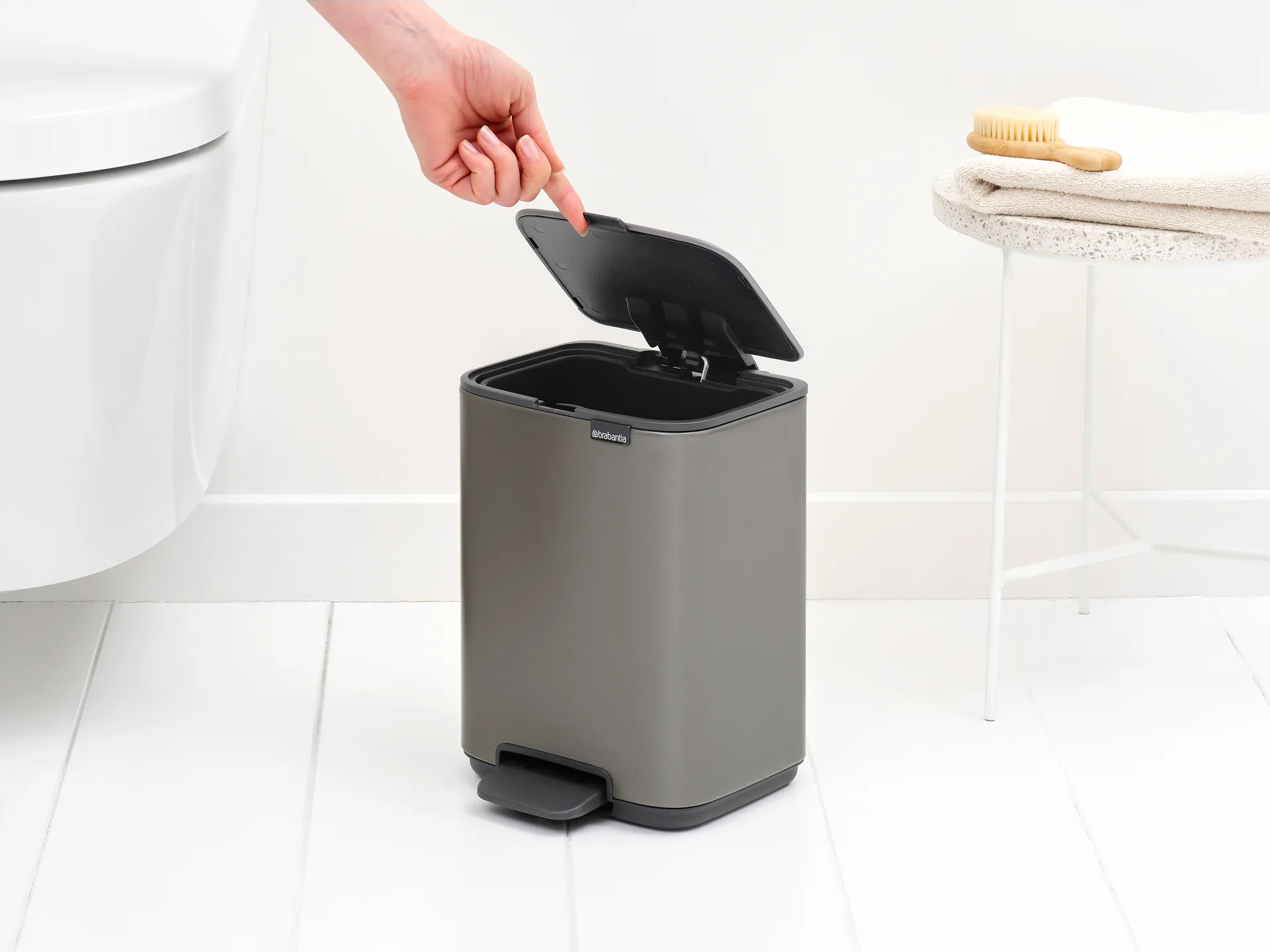 Poubelle à pédale Bo 4 L, Platinum Brabantia