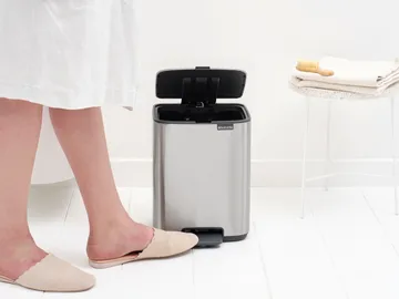 Poubelle à pédale Bo 7 L - Matt Steel Fingerprint Proof - Brabantia