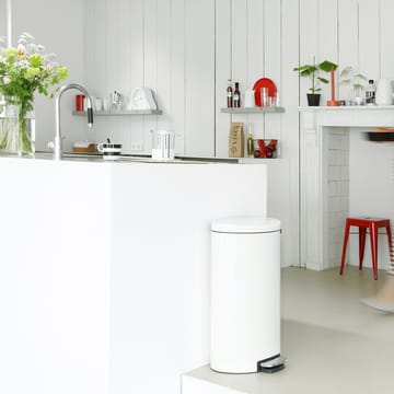 Poubelle à pédale FlatBack Silent 30 L - blanc - Brabantia
