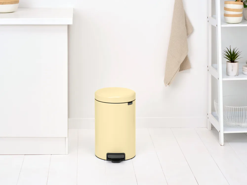 Poubelle à pédale New Icon 12 litres, Mellow Yellow Brabantia