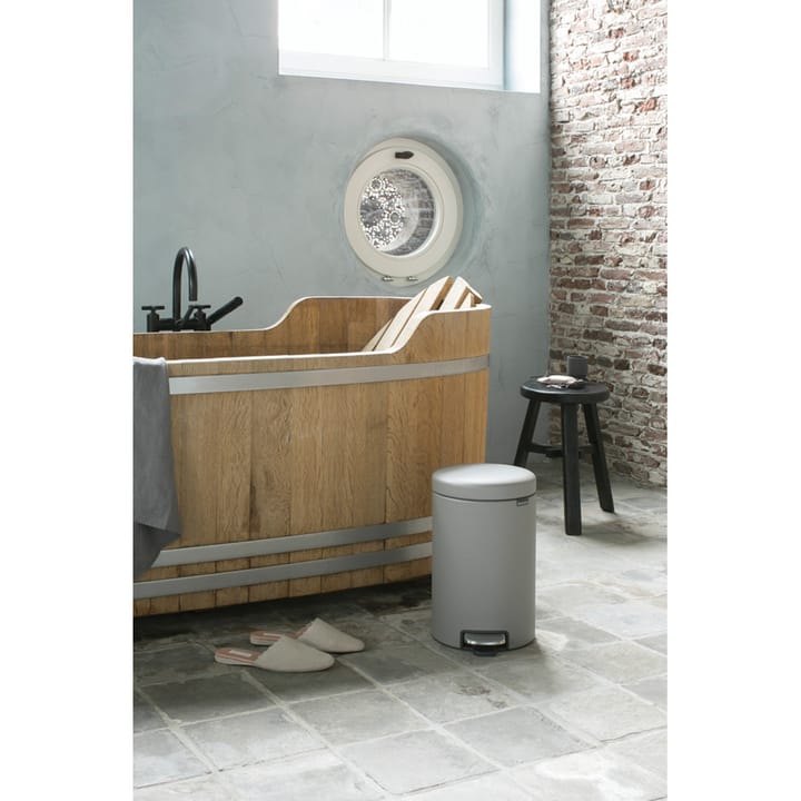 Brabantia Poubelle à pédale newIcon 30 L, Sense of Luxury, gris