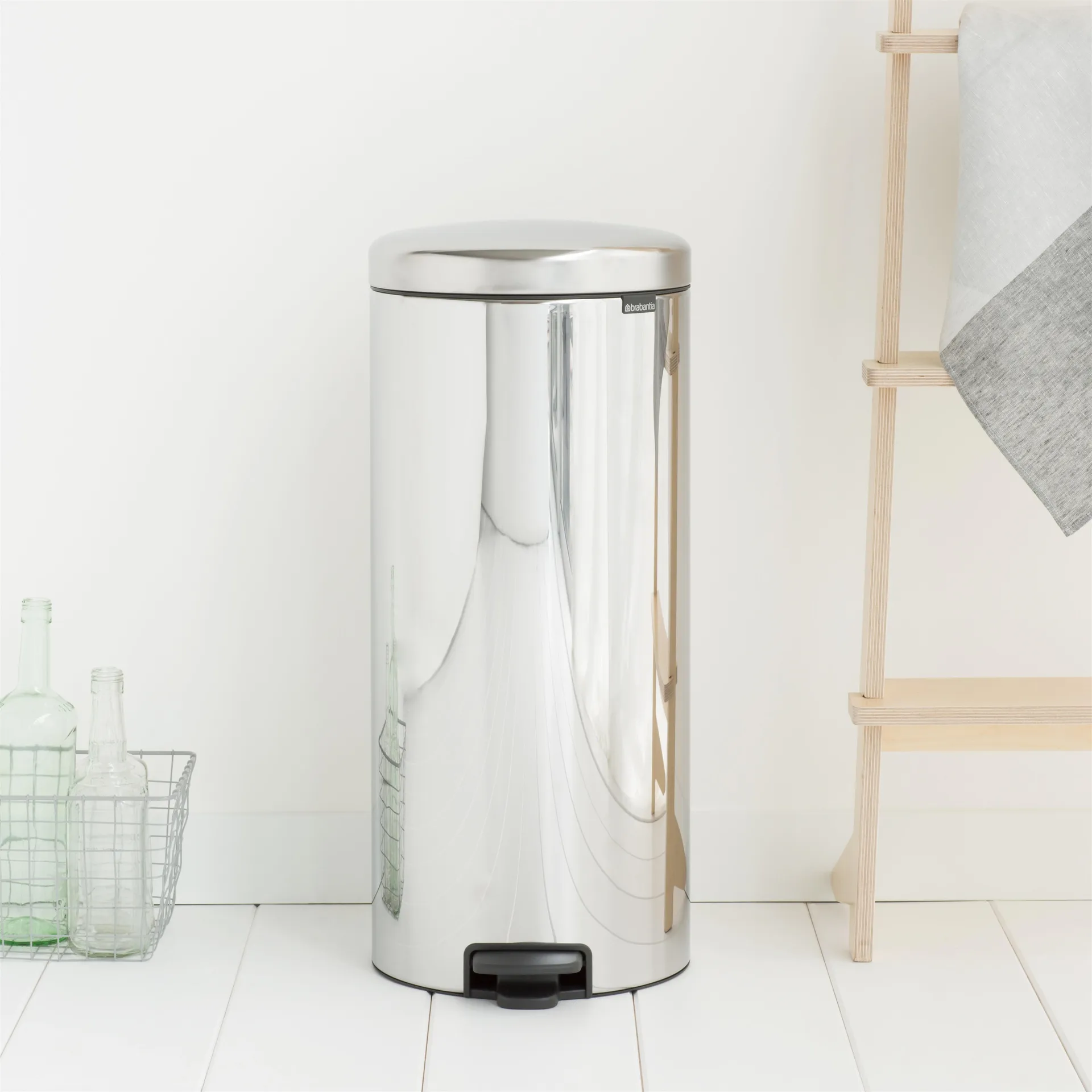 Poubelle à pédale New Icon 30 litres, acier mate Brabantia