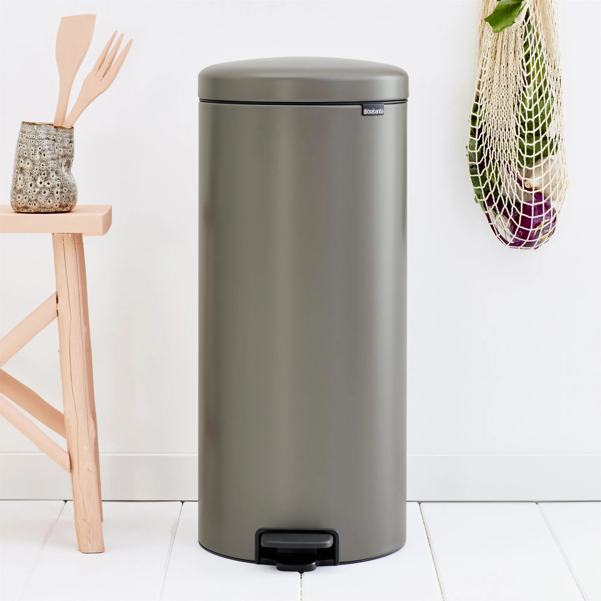 Poubelle à pédale New Icon 30 litres, gris Brabantia