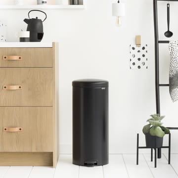 Poubelle à pédale New Icon 30 litres - noir mate - Brabantia