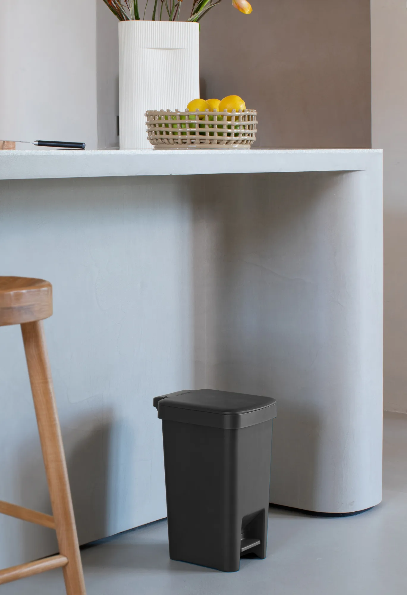 Poubelle à pédale StepUp 10 L, Gris foncé Brabantia
