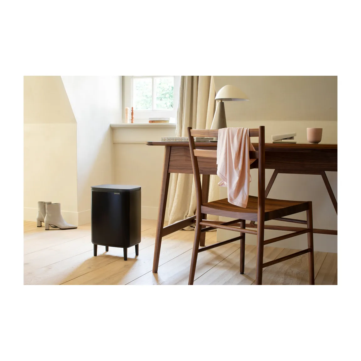 Poubelle haute Bo 12 L, Noir mat Brabantia