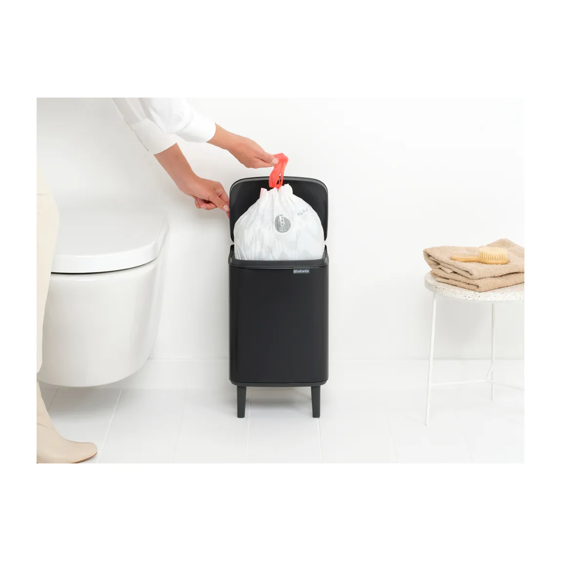Poubelle haute Bo 7 L, Noir mat Brabantia