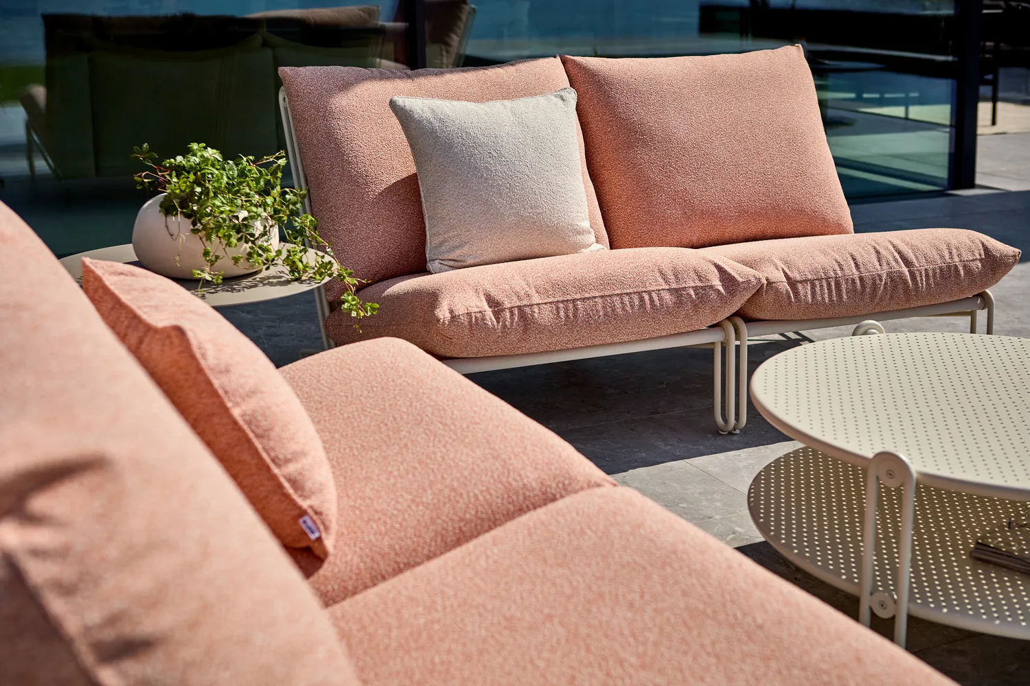 Fauteuil lounge Blixt, Pearl white-teddy orange Brafab