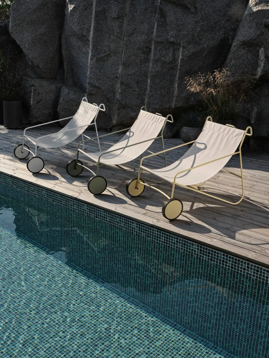 Fauteuil lounge Poul Chair, Dusty green-blanc Brafab