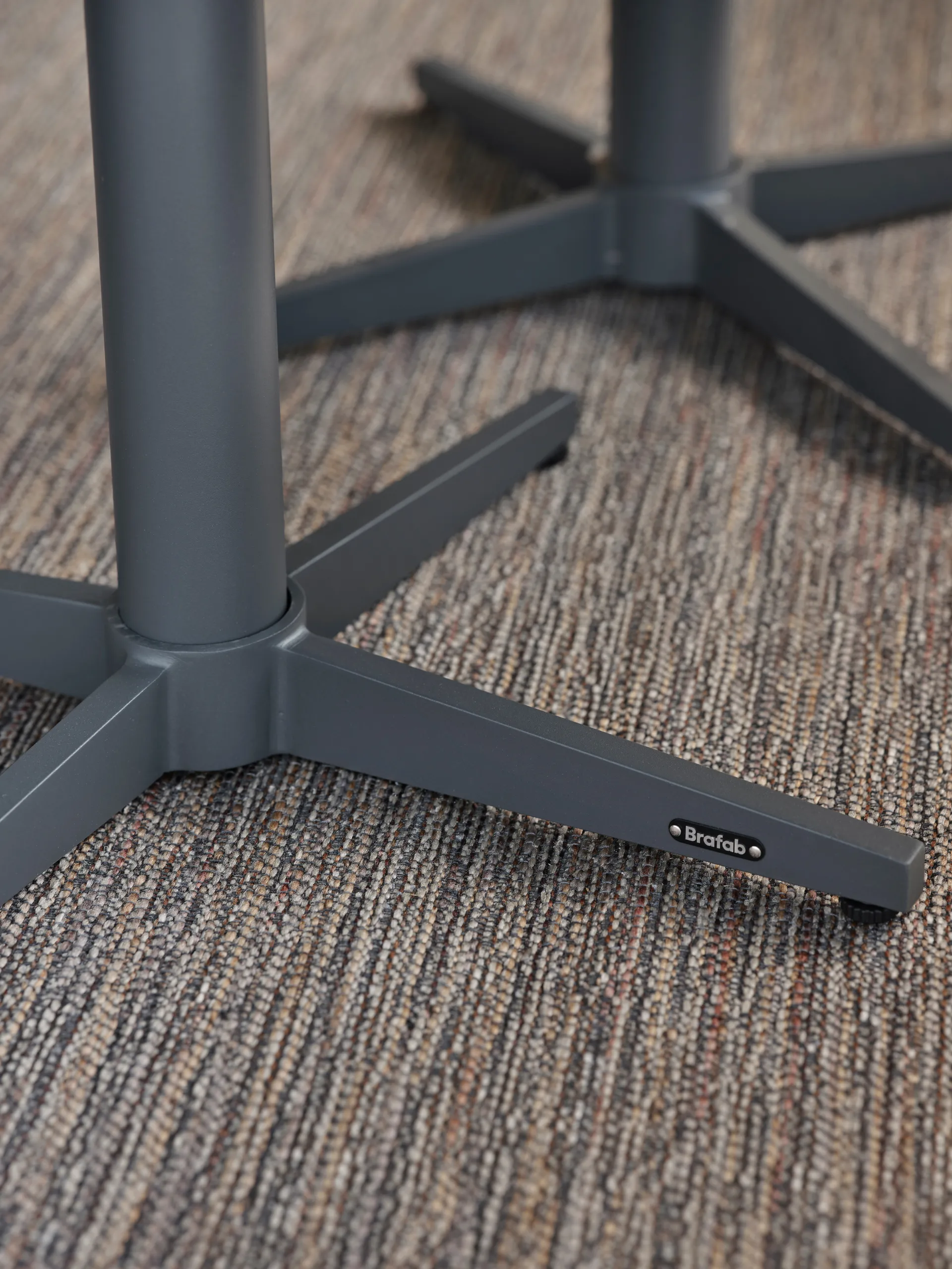 Table basse Mill, Anthracite, Large Ø75 cm Brafab