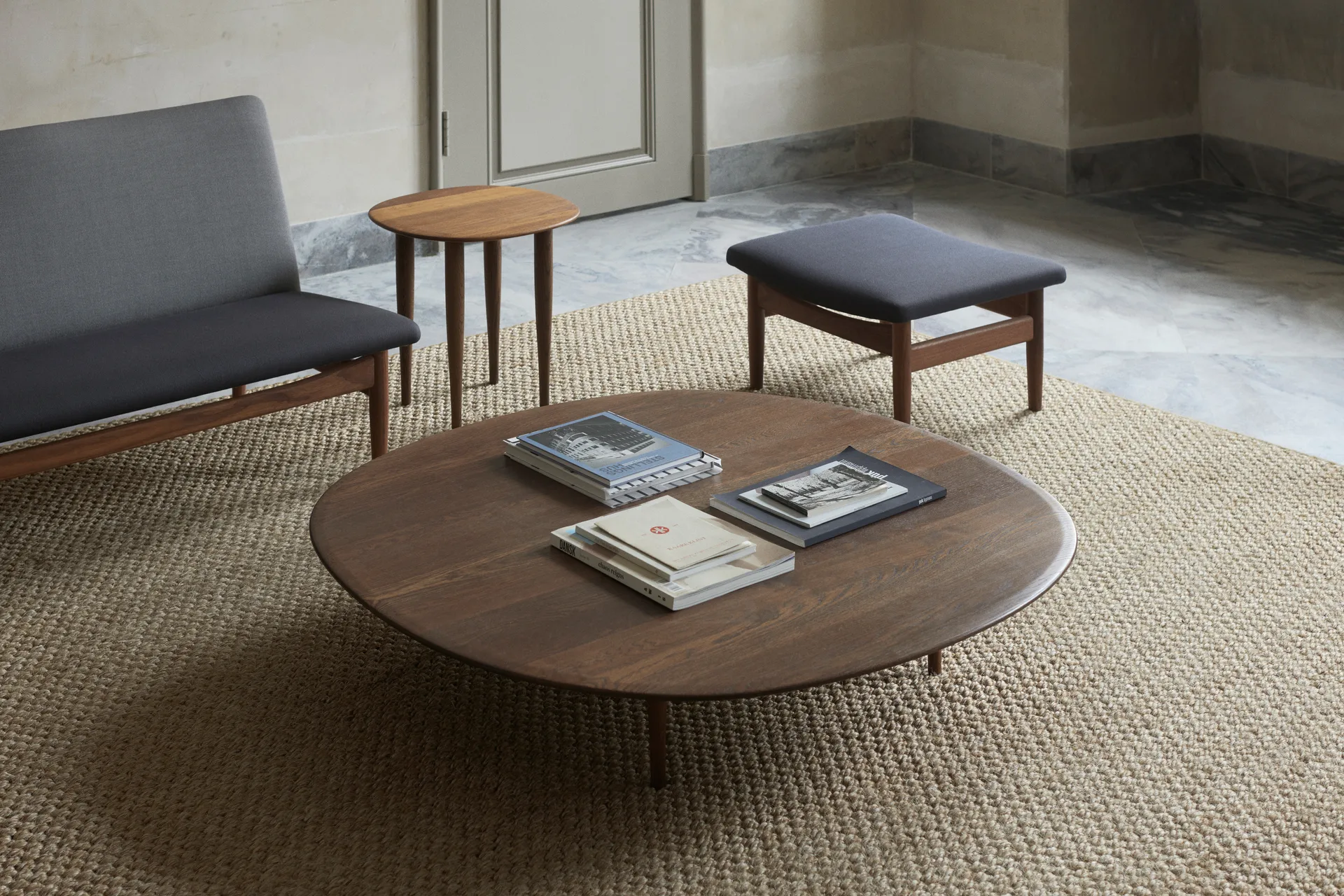 Table basse Jari Ø 118 cm, Chêne huilé fumé Brdr. Krüger
