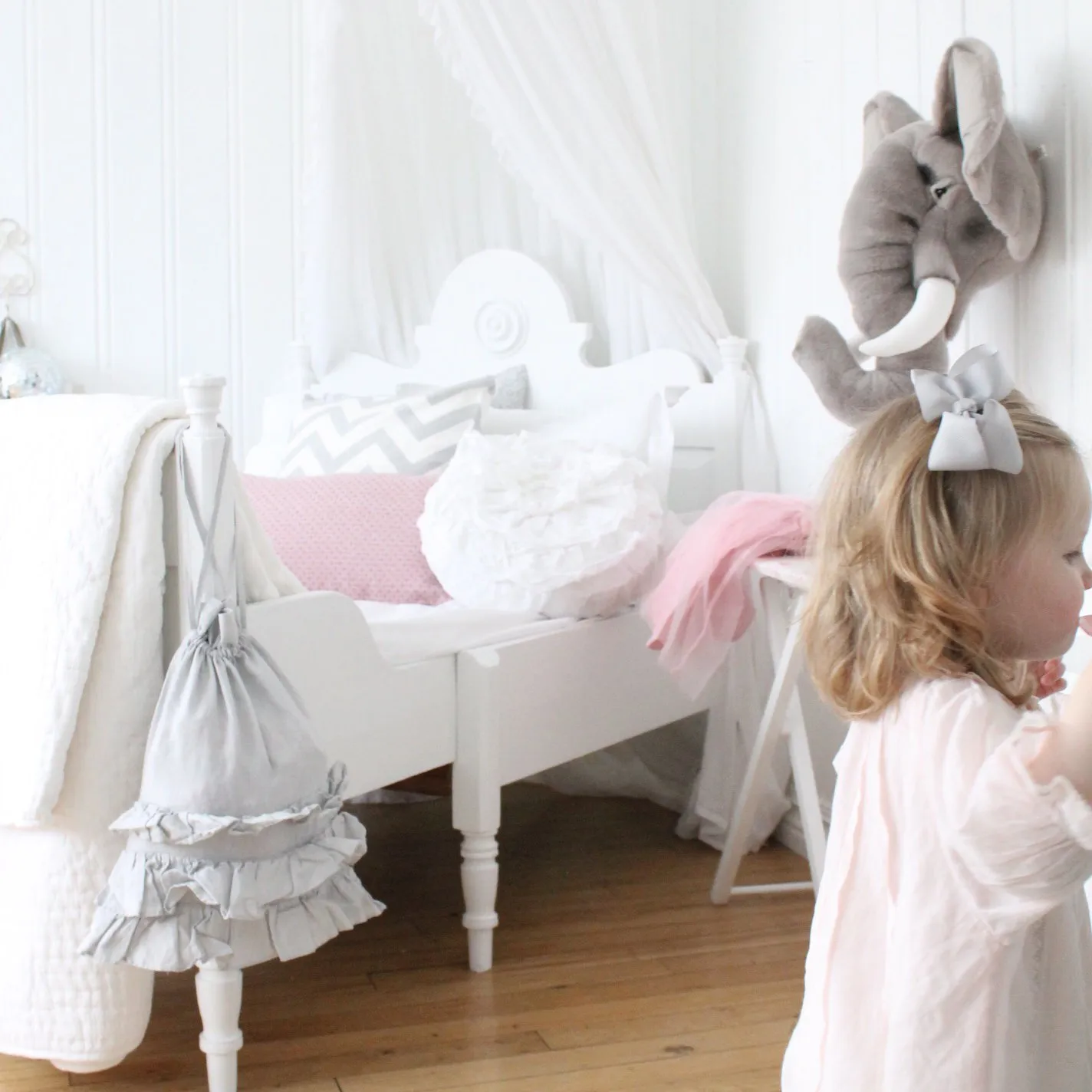 Trophée peluche élephant, élephant Brigbys