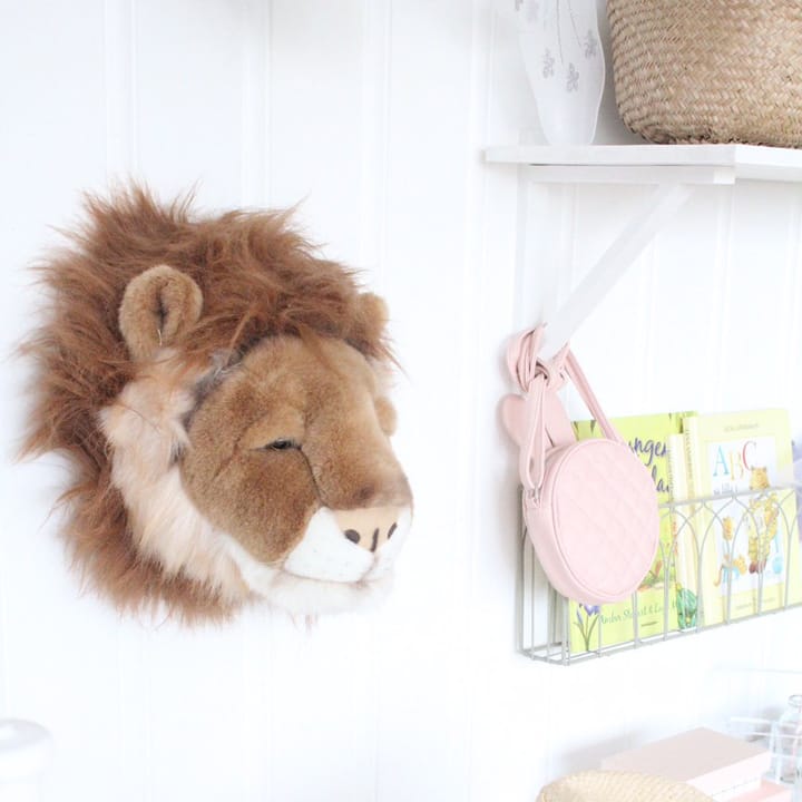 Trophée peluche lion, Lion Brigbys