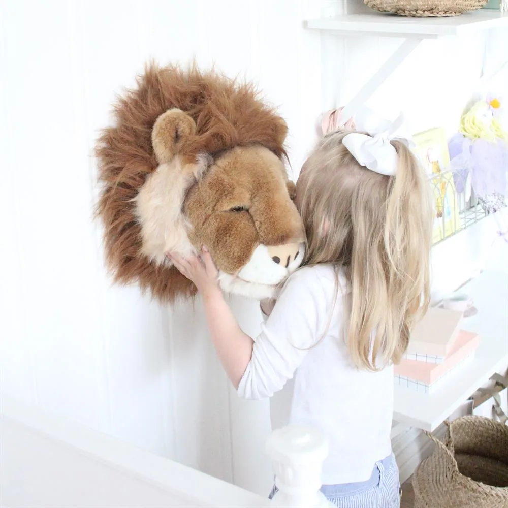 Trophée peluche lion, Lion Brigbys