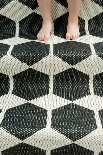 Tapis Anna noir grand - 150x200 cm - Brita Sweden